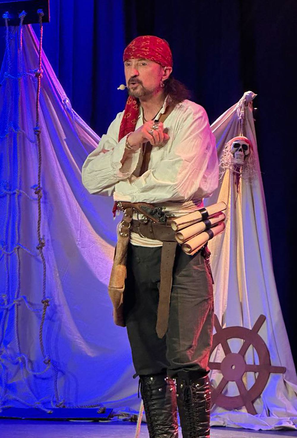 Capitaine Loran sur scène